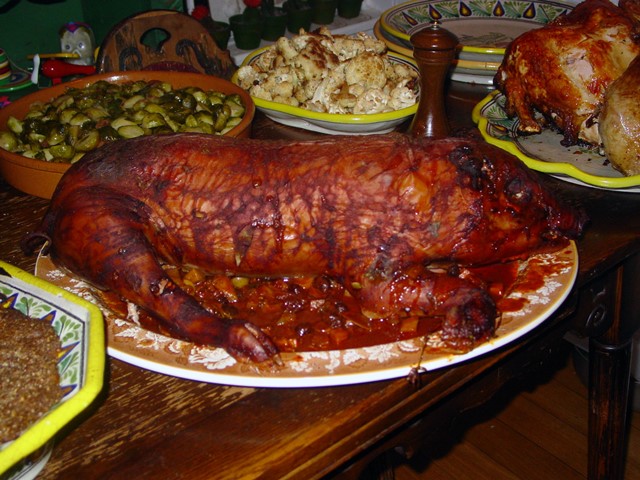 Mexican Thanksgiving: Stuffed Suckling Pig or Drunken Turkey (Pavo Borracho)?